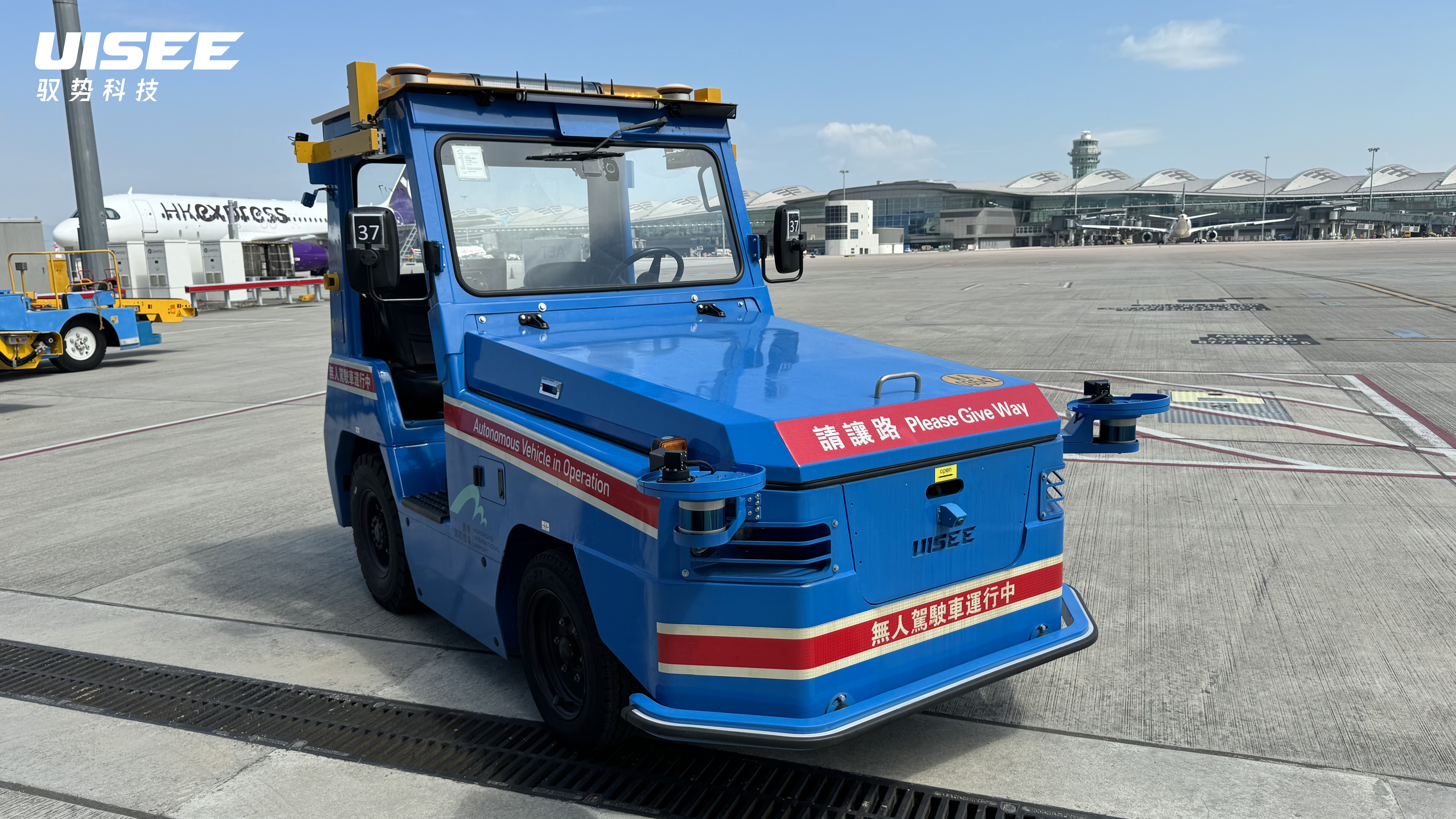 驭势科技无人驾驶拖车
